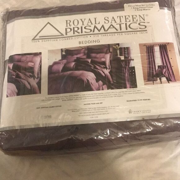 Royal Sateen Prismatics King Bedding Set - Picture 1 of 7